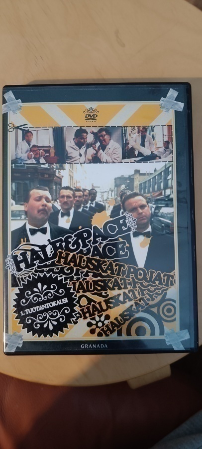 Hauskat pojat kausi 1 ( DVD)