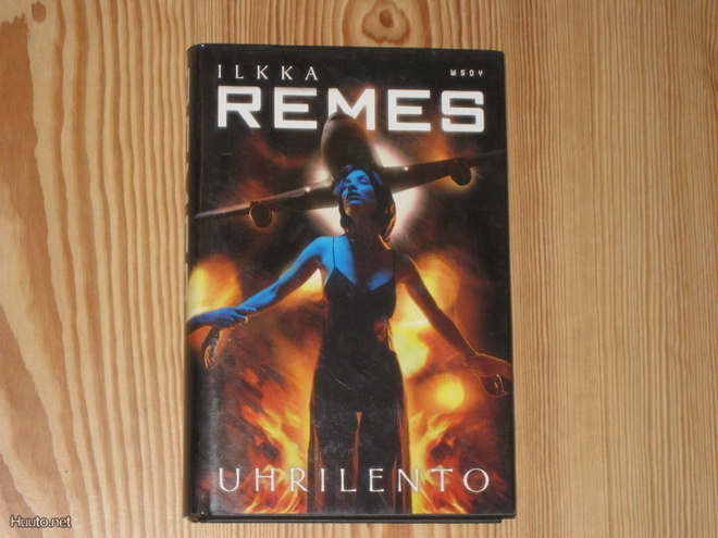 Remes, Ilkka: Uhrilento 1.p skp v. 2001