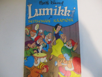 LUMIKKI JA SEITSEMÄN KÄÄPIÖTÄ