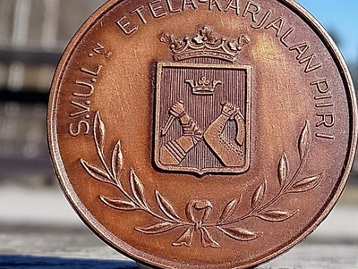 Veljekset Sundqvist leimalla SVUL merkki 50 Luvulta. Halkais