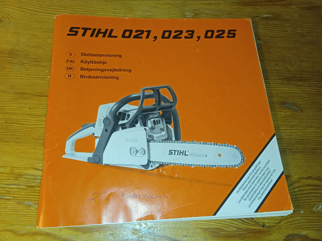 Stihl 021 023 025 käyttöohje kirja