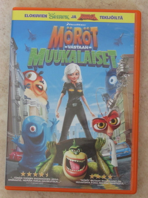 Möröt vastaan muukalaiset, DVD.
