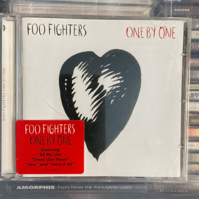 FOO FIGHTERS - One By One cd