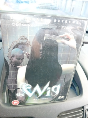 DVD The Wig ( SIS POSTIKULU )