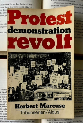 Herbert Marcuse - Protest demonstration revolt (pocket)