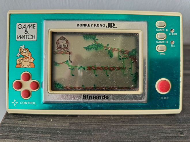 Nintendo Game & Watch Donkey Kong Jr