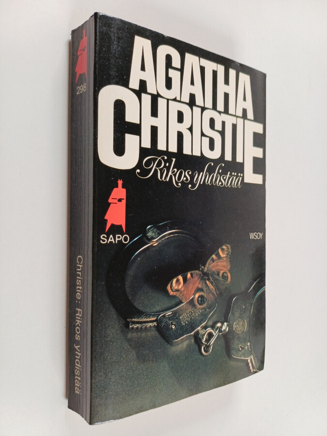 Agatha Christie : Rikos yhdistää : 15 rikoskertomusta
