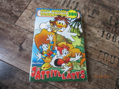 Aku Ankan taskukirja 380 - Jättiyllätys (1.Painos)