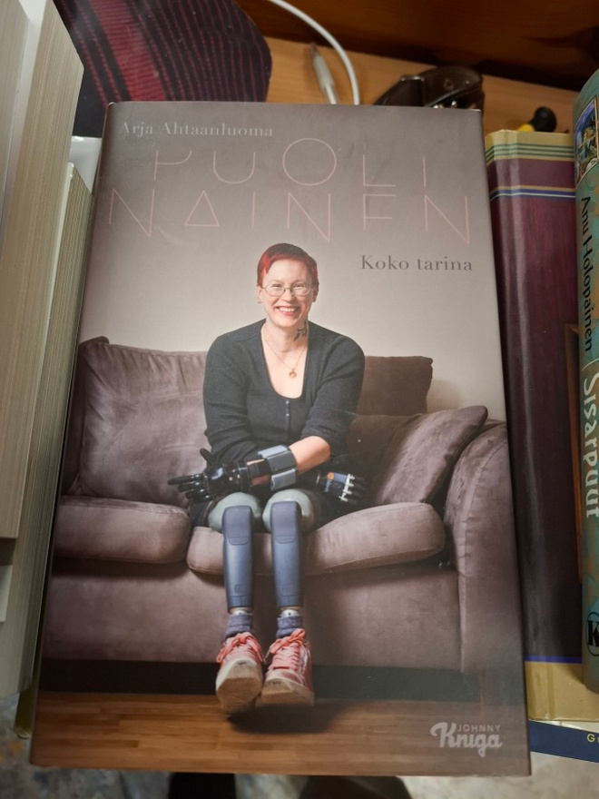 Arja Ahtaanluoma Puolinainen koko tarina