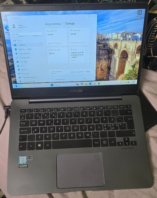 Asus ux430u, i5-8250, 8Gb, 250Gb ssd, win11.