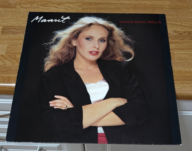 Maarit Nukun radio päällä LP