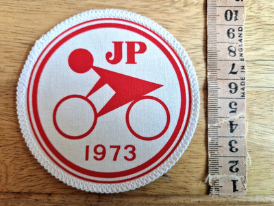 Järvenpään Pyöräilijät vintage kangasmerkki