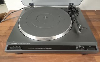 Onkyo CP-1200A levysoitin (projekti)