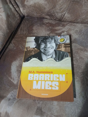 BAARIEN MIES - KIRJA ( M.A. NUMMINEN )