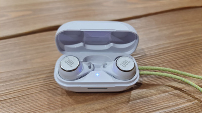 JBL Reflect Aero -nappikuulokkeet