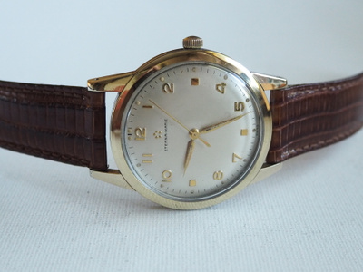 Eterna-matic jumbo teräs/kulta -50 luvulta.
