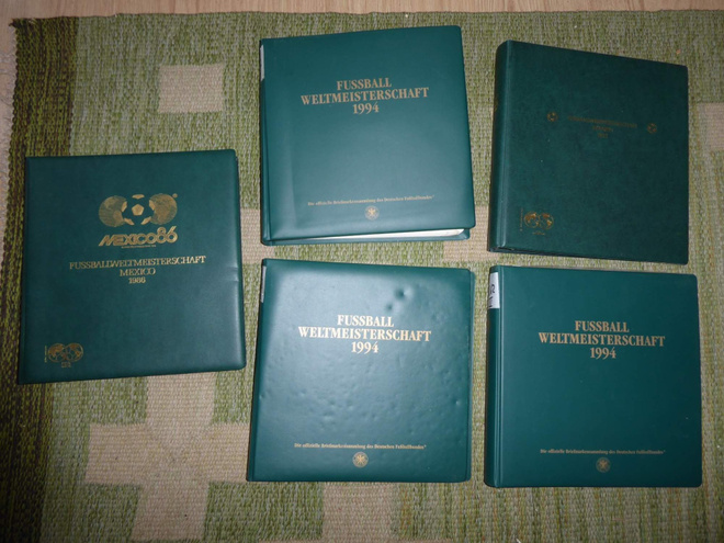 Jalkapallo MM kokoelma 1982-1994 5 albumia