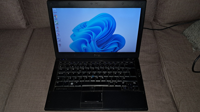 Dell Latitude E4310, i3-370M, SSD, näyttö 13.3”, Windows 11
