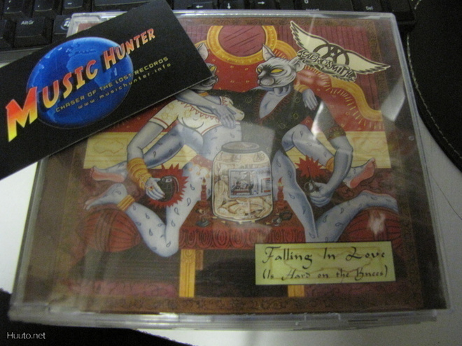 AEROSMITH- FALLING IN LOVE (IS HARD ON THE KNEES) CD SINGLE