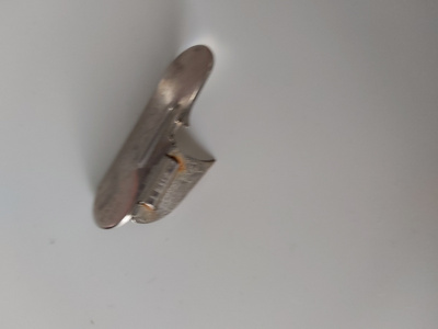 Wanha kokoontaitettava tölkinavaaja