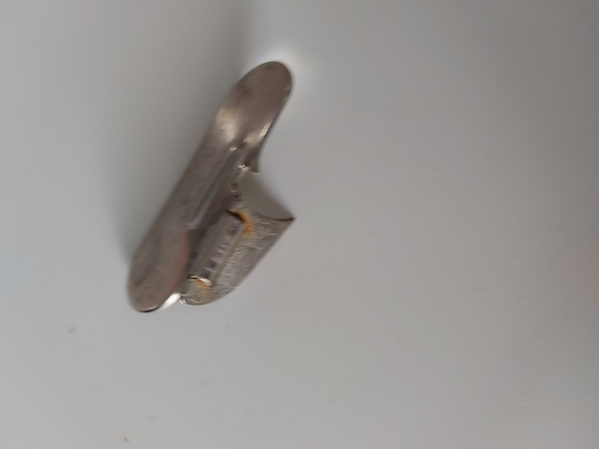 Wanha kokoontaitettava tölkinavaaja
