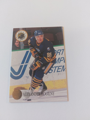 1993-94 Leaf Hat Trick Artists #2 Alexander Mogilny