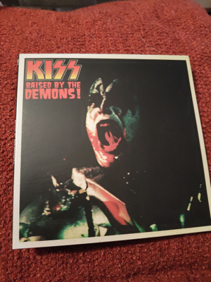 Kiss, Raised by the demons! Cd