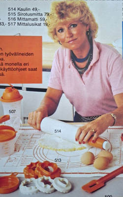 Tupperware ja Hobby Hall luettelot.