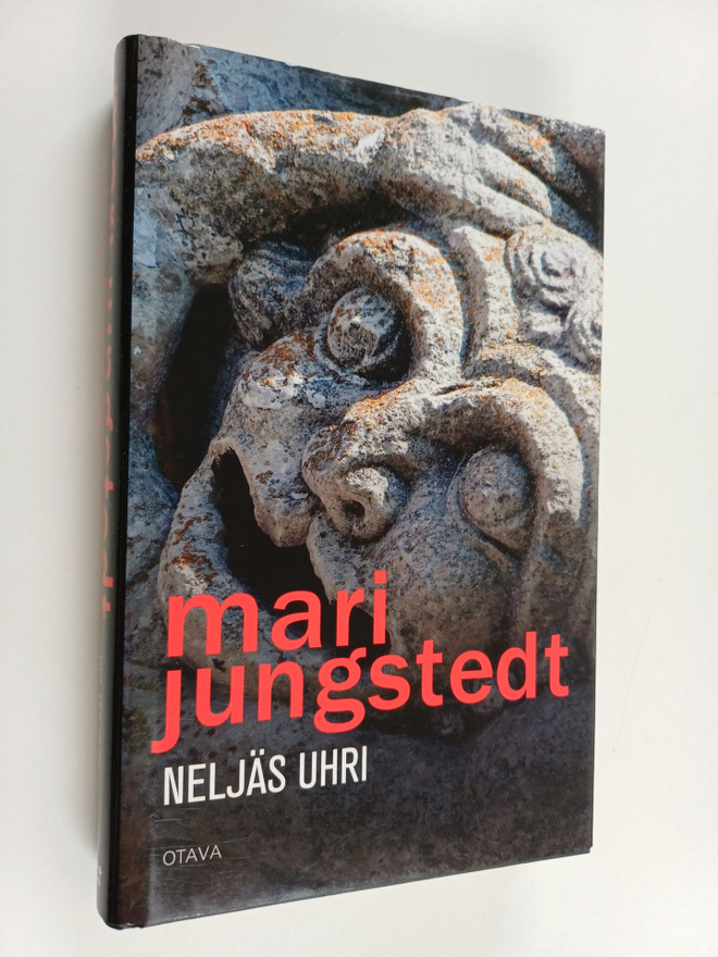 Mari Jungstedt : Neljäs uhri