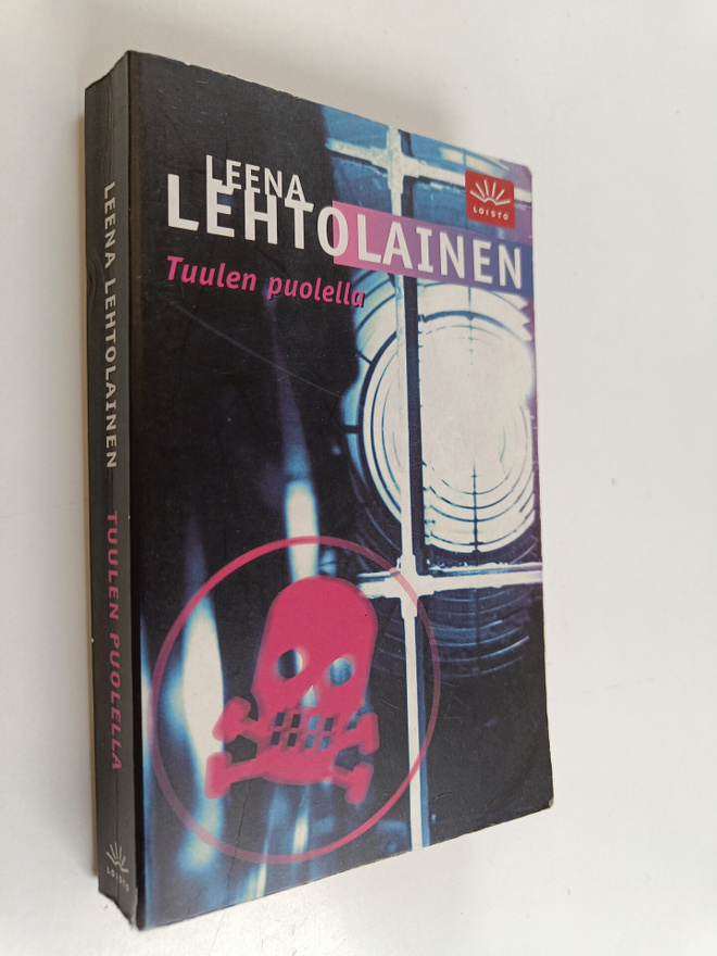 Leena Lehtolainen : Tuulen puolella