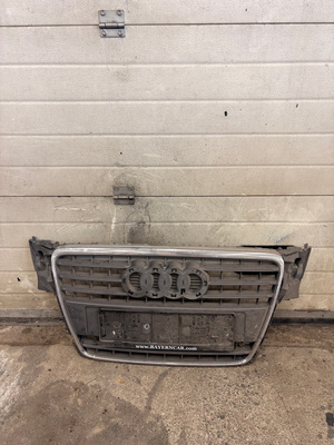 Audi A4 B8 -maski