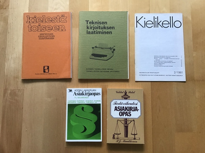 Vintage Asiakirjaoppaita ja kielenhuollon vihkosia