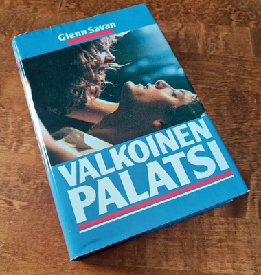 Glenn Savan: Valkoinen Palatsi