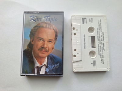 KARI TAPIO - PARHAAT c-kasetti