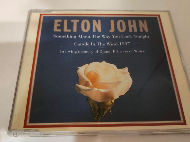 Elton John - Something About The Way You Look Tonight CDS