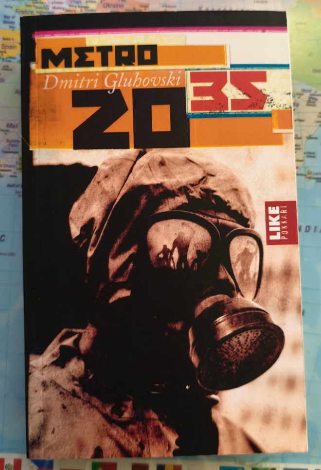 Dmitri Gluhovski - Metro 2035 pokkari