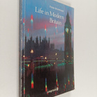 Peter Bromhead : Life in modern Britain - pikkukuva 1