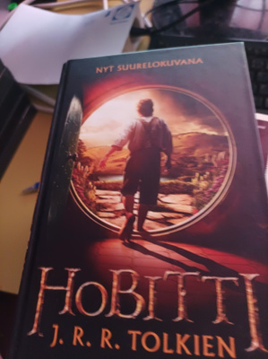 J.R.R Tolkien Hobitti