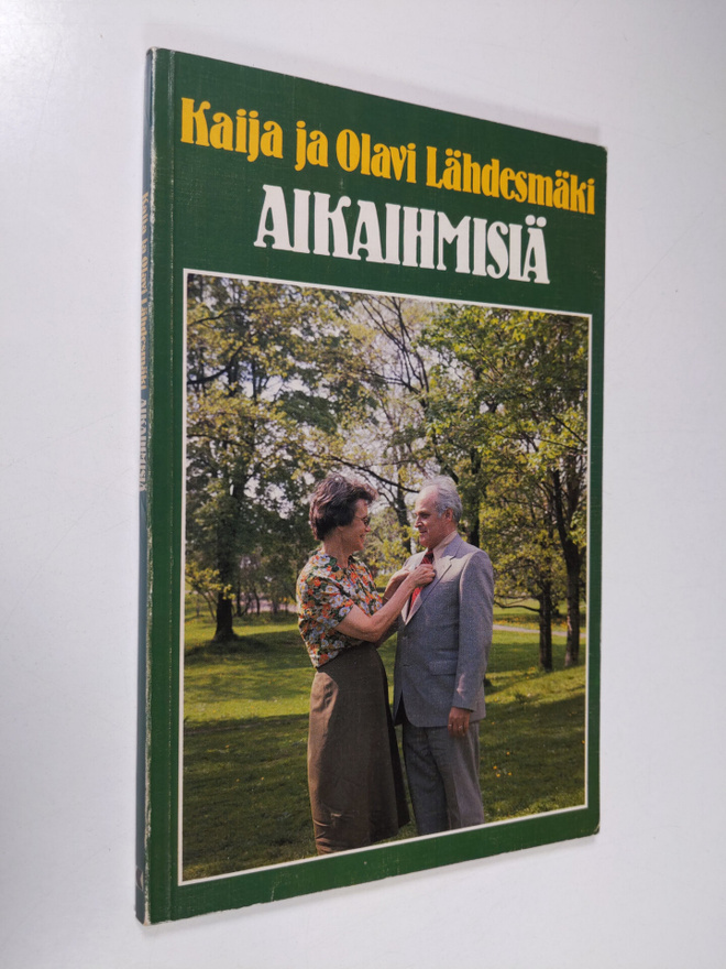Kaija Lähdesmäki : Aikaihmisiä