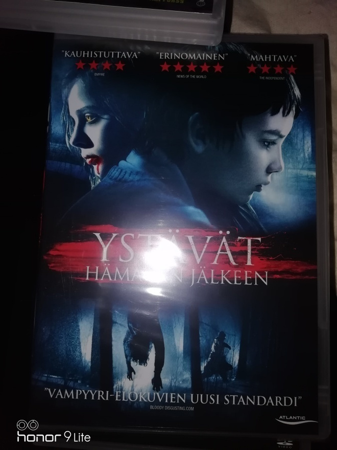 Ystävät Hämärän jälkeen