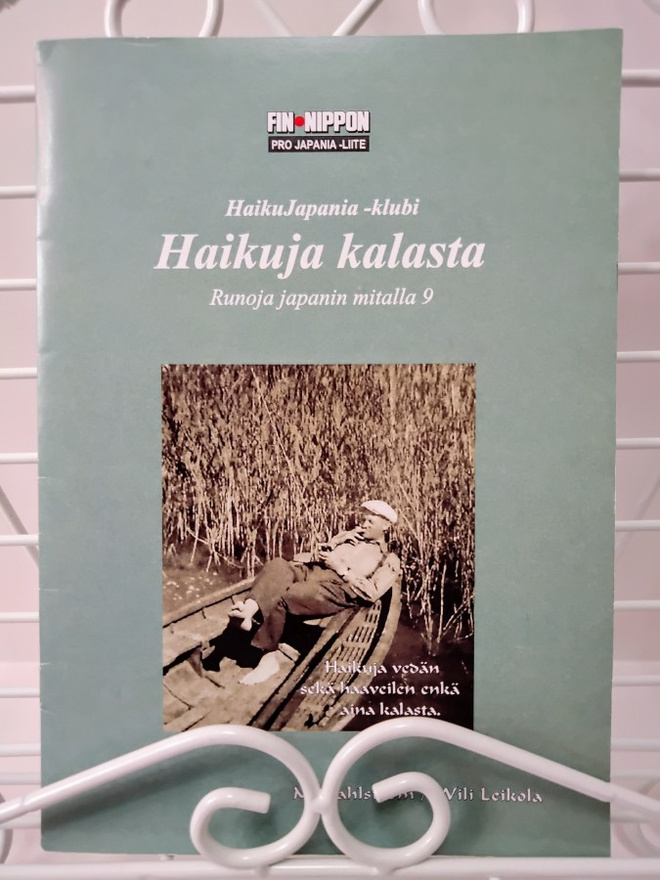 Haikuja kalasta- runoja japanin mitalla 9