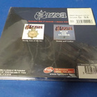 SAXON - STRONG ARM OF THE LAW / DENIM & LEATHER UUSI 2CD - pikkukuva 2