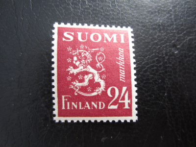 M30 24 mk violetinpunainen **