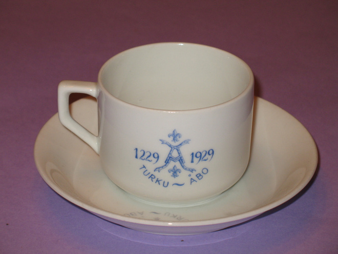 Arabia: Vanha TURKU 700 VUOTTA -KAHVIKUPPIPARI