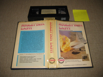 Kuolettava Lasti-VHS (FIx, Nature Strikes Back, 1977)