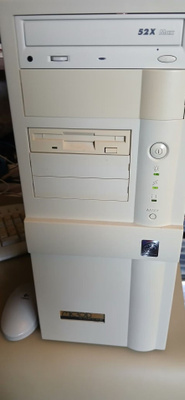 MMX 166 MHz keskusyksikkö