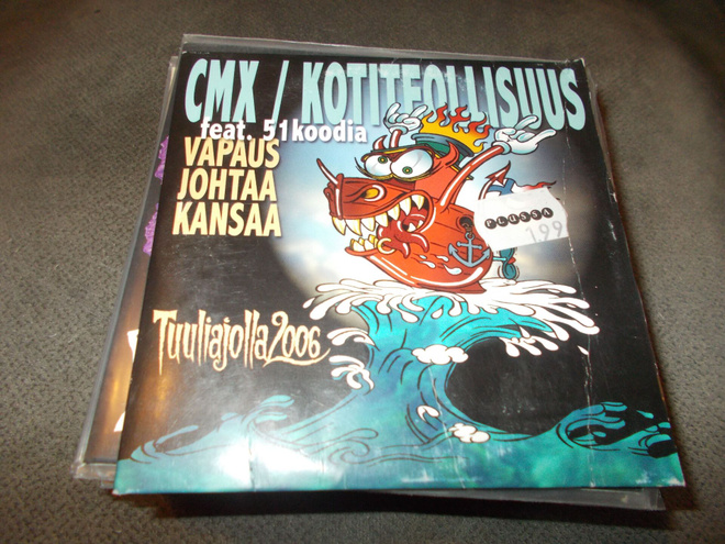 CDS CMX/KOTITEOLLISUUS **  VAPAUS JOHTAA KANSAA **