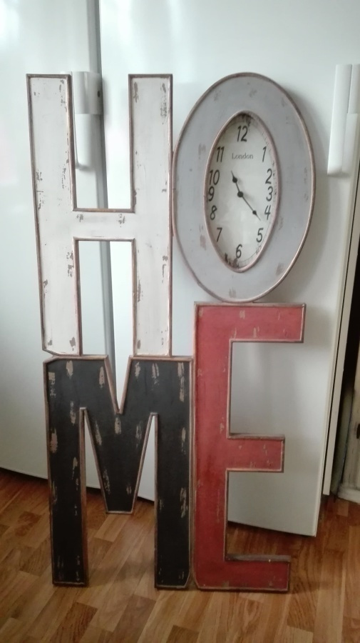 TODELLA ISO PUINEN HOME - TAULU + KELLO ( 60 X 120 CM )