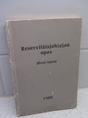 RESERVILÄISJOHTAJAN  OPAS  1980