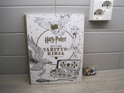 HARRY POTTER, SUURI VÄRITYSKIRJA